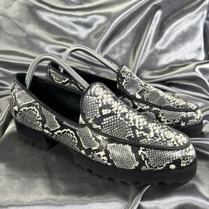 Donald Pliner Shoe Womens 9.5 Elen Loafers Snake Print Slip On Platform Lug Sole
